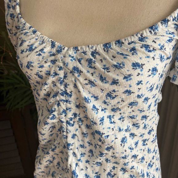 Stradivarius Mini Milkmaid Cottagecore Dress in Blue Floral NWT - Picture 4 of 7
